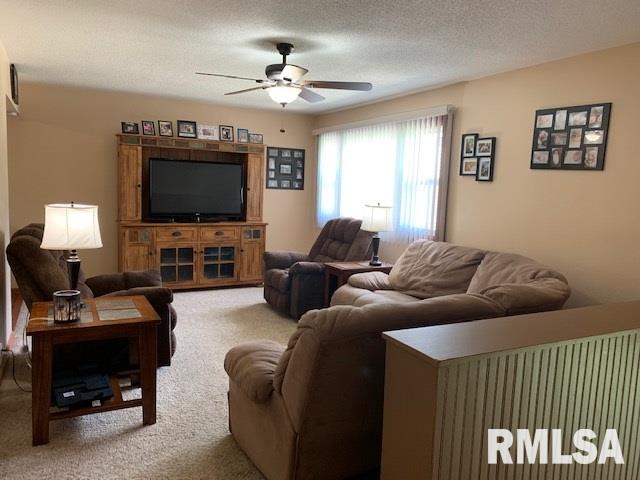2430 Dunham Street Clinton, IA 52732 - Photo 4 of 24 Gallery Image 4