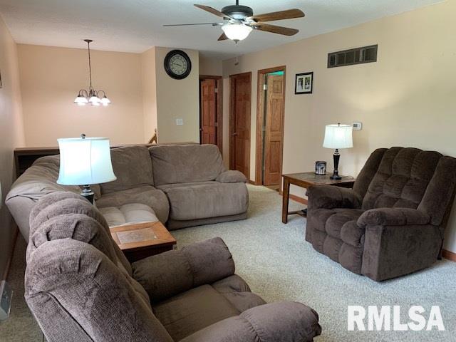 2430 Dunham Street Clinton, IA 52732 - Photo 5 of 24 Gallery Image 5