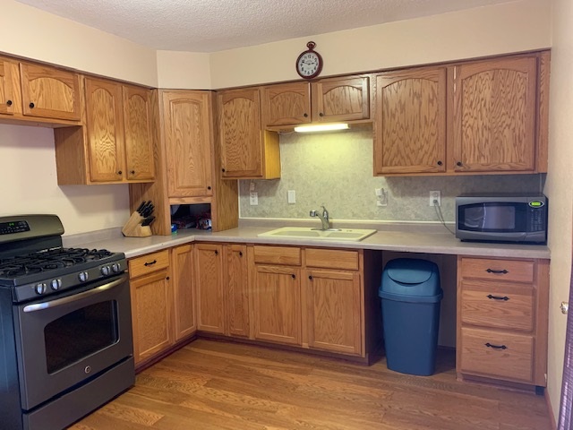 2430 Dunham Street Clinton, IA 52732 - Photo 6 of 24 Gallery Image 6