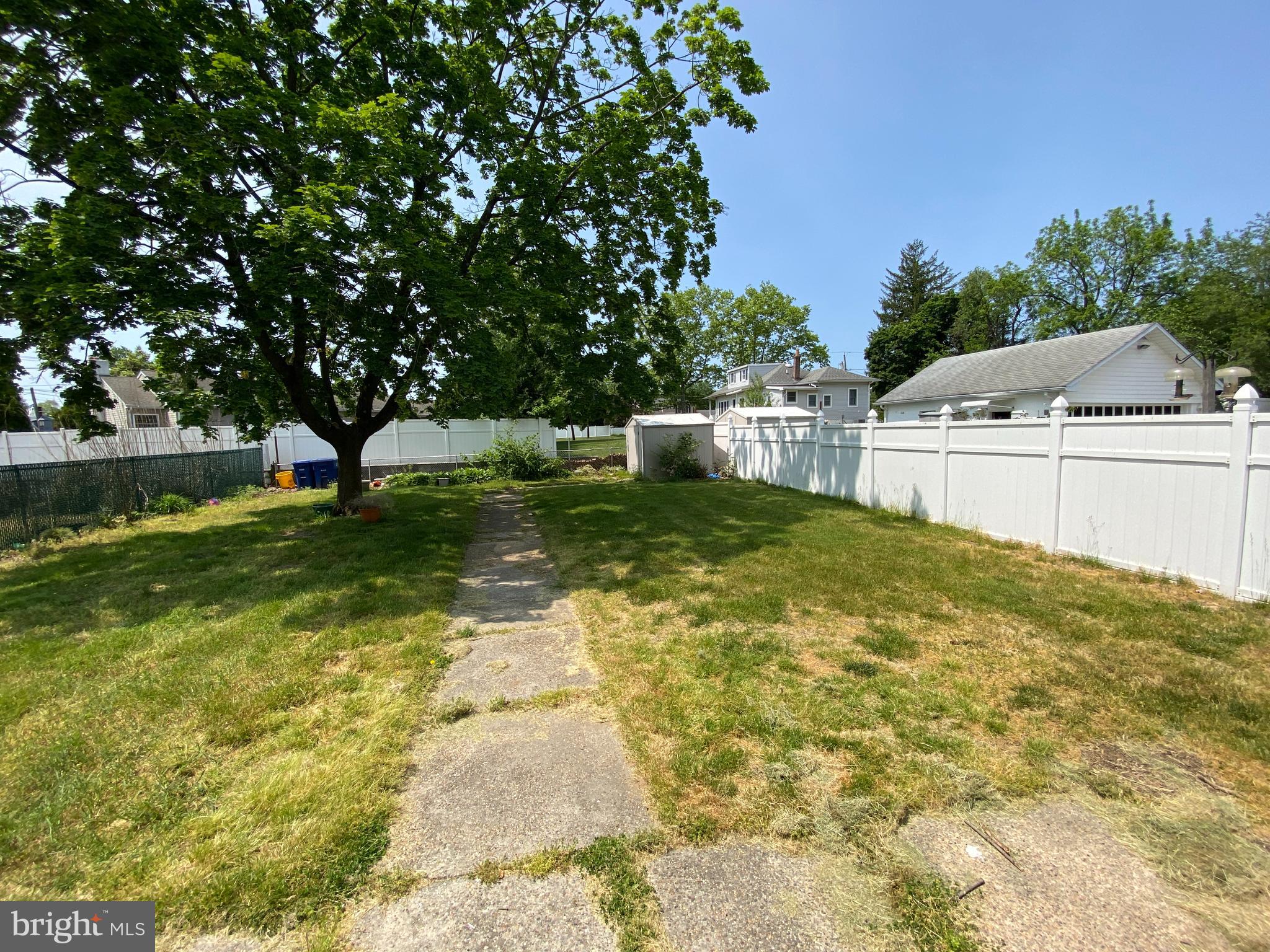 169 Kinsman Road Florence, NJ 08518 - Photo 19 of 21 Gallery Image 19