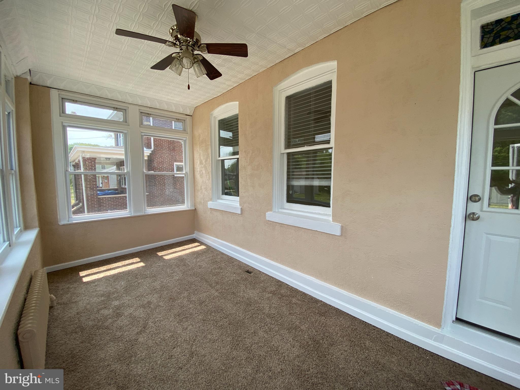 169 Kinsman Road Florence, NJ 08518 - Photo 3 of 21 Gallery Image 3