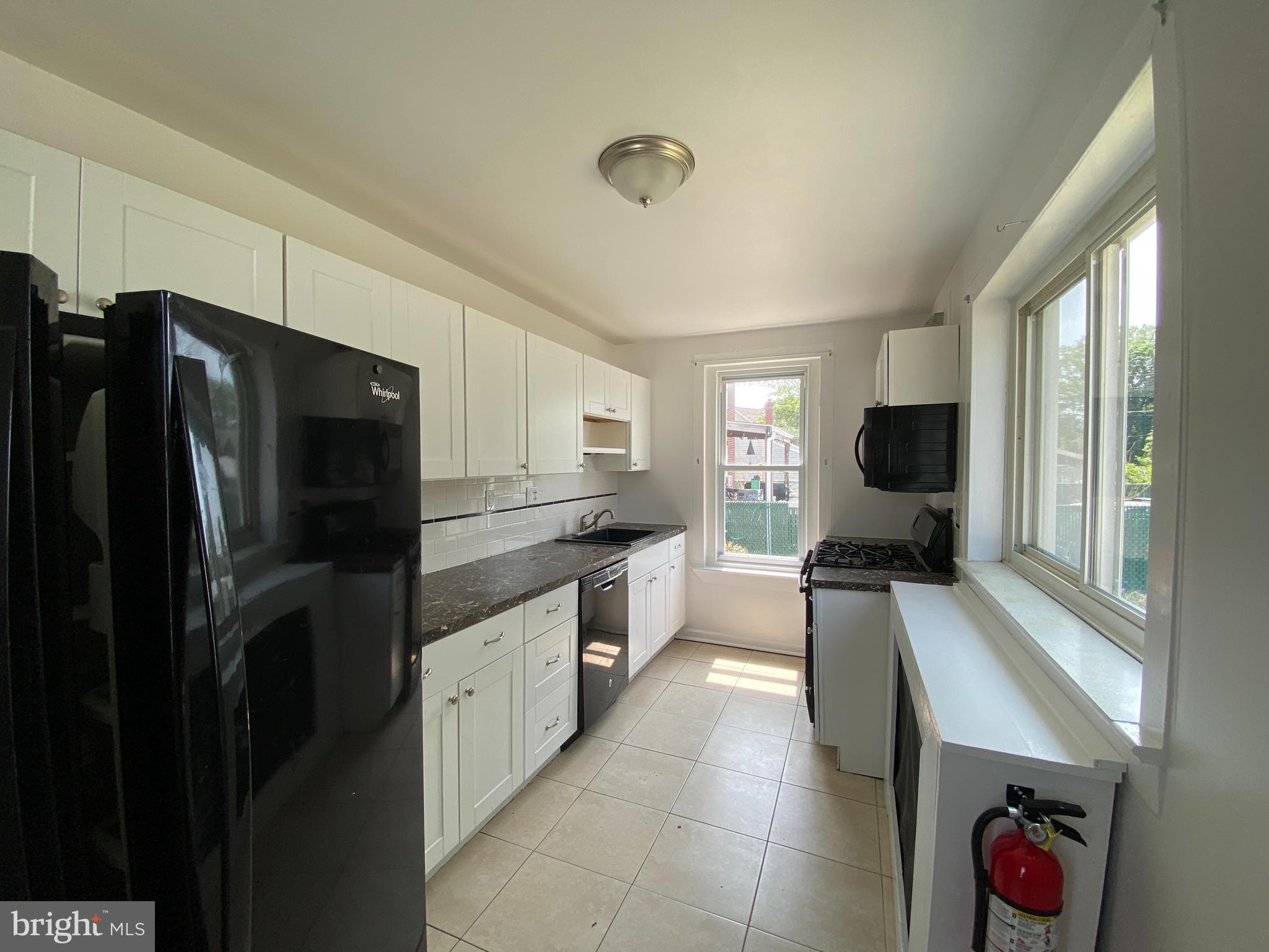 169 Kinsman Road Florence, NJ 08518 - Photo 8 of 21 Gallery Image 8