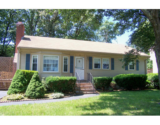 133 Vincent Road Dedham, MA 02026 - Photo 1 of 6 Gallery Image 1