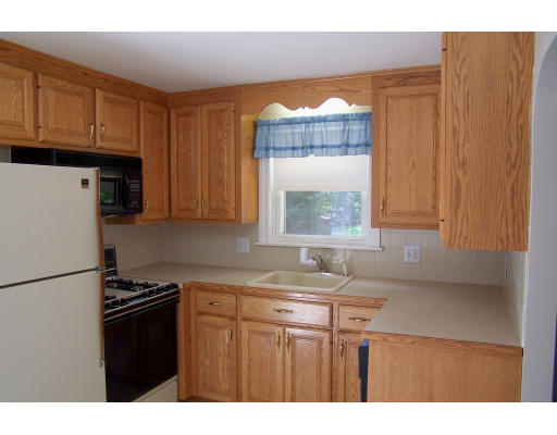 133 Vincent Road Dedham, MA 02026 - Photo 4 of 6 Gallery Image 4