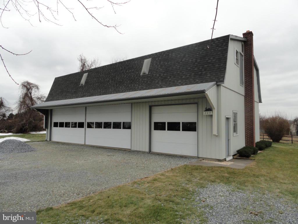309 Clearfield Road New Providence, PA 17560 - Photo 5 of 25 Gallery Image 5