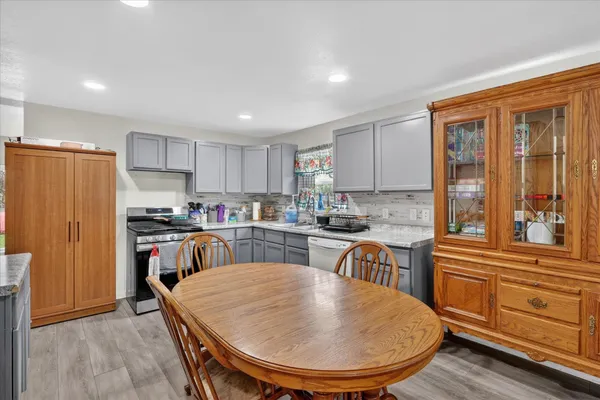 $199,900 | 236 Chestnut Avenue, Beloit, WI 53511