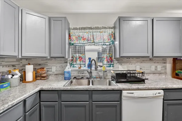 $199,900 | 236 Chestnut Avenue, Beloit, WI 53511