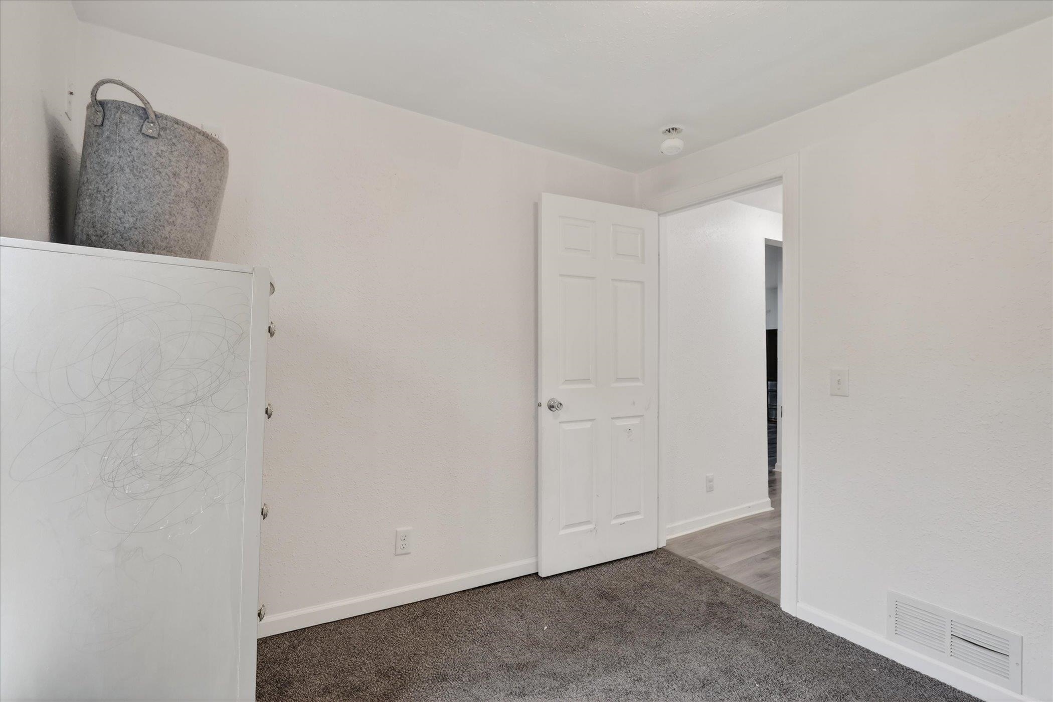 236 Chestnut Avenue Beloit, WI 53511 - Photo 20 of 35