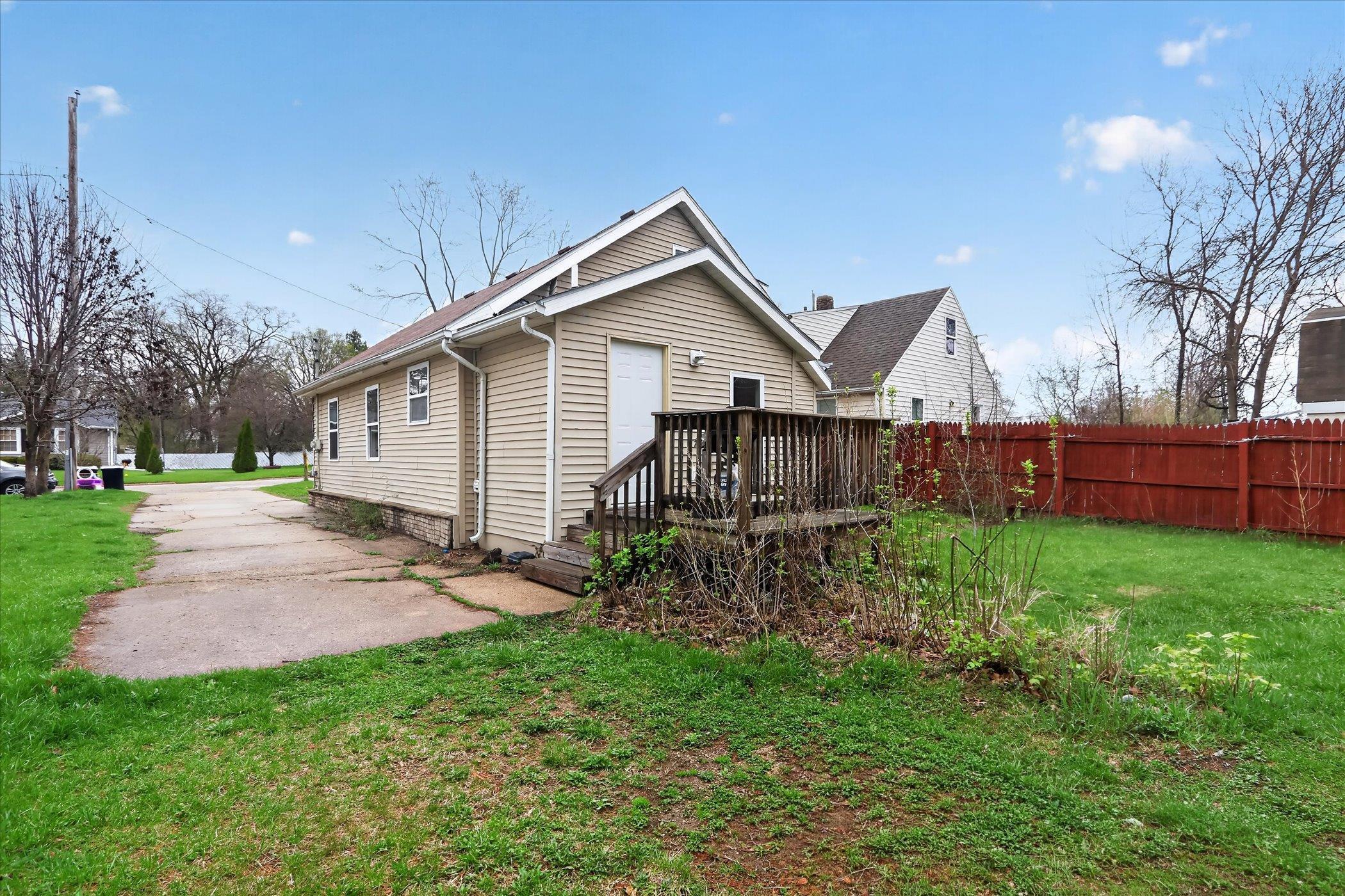 236 Chestnut Avenue Beloit, WI 53511 - Photo 30 of 35