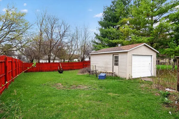 $199,900 | 236 Chestnut Avenue, Beloit, WI 53511