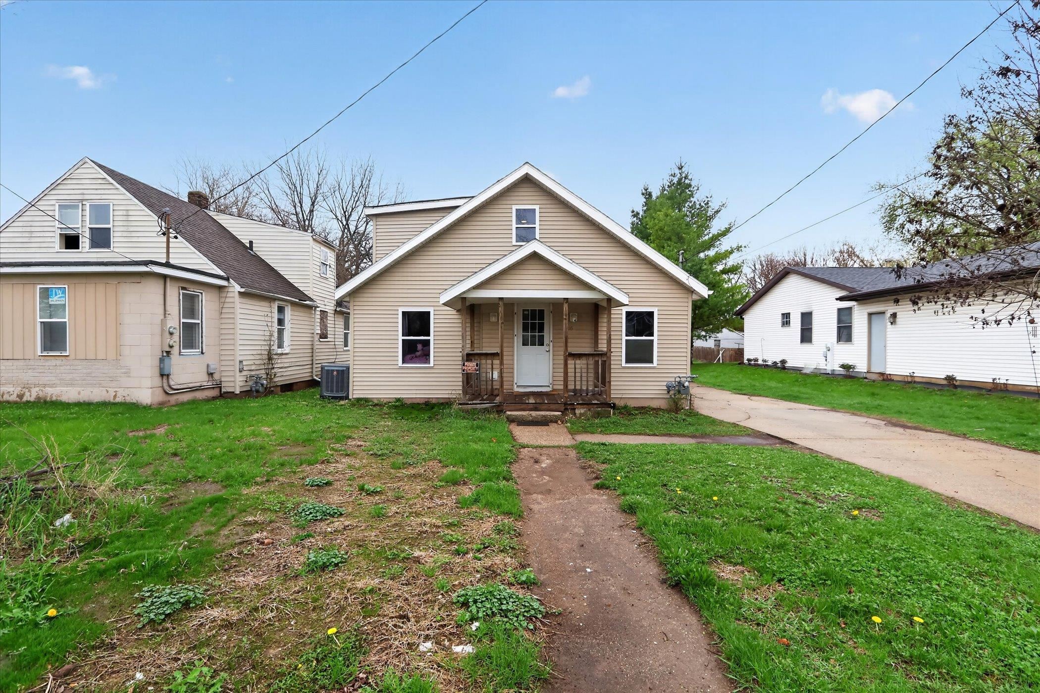 236 Chestnut Avenue Beloit, WI 53511 - Photo 4 of 35