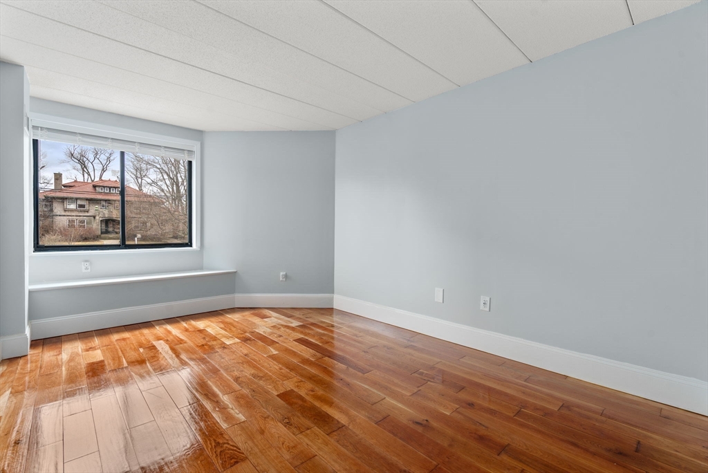 1933 Commonwealth Avenue, Unit 102 Boston, MA 02135 - Photo 9 of 20