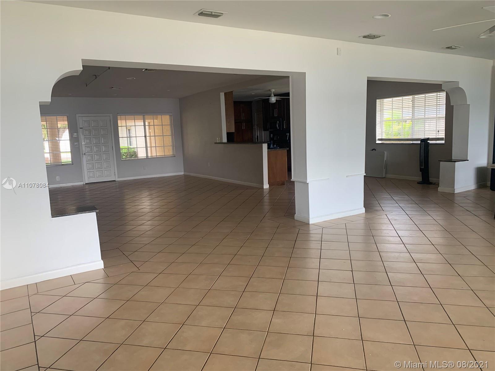 1205 North Biscayne Point Road Miami Beach, FL 33141 - Photo 6 of 31