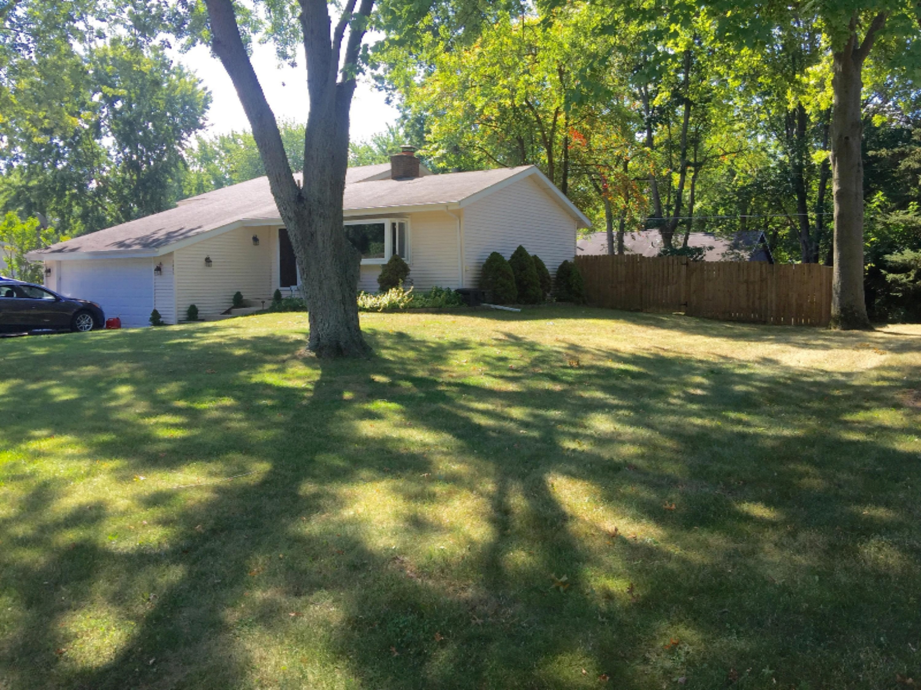 1446 Trebor Road St. Joseph, MI 49085 - Photo 1 of 21 image