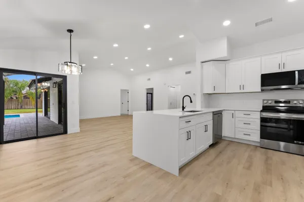 $660,000 | 4165 Northwest 1st Court, Delray Beach, FL 33445