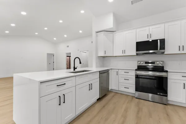 $660,000 | 4165 Northwest 1st Court, Delray Beach, FL 33445