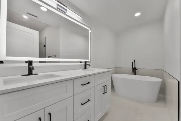 $660,000 | 4165 Northwest 1st Court, Delray Beach, FL 33445