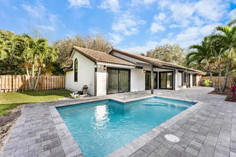$725,000 | 4165 Northwest 1st Court, Delray Beach, FL 33445
