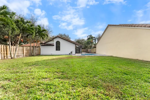 $660,000 | 4165 Northwest 1st Court, Delray Beach, FL 33445