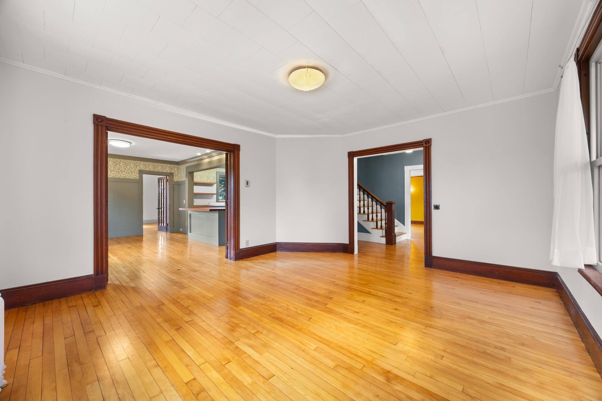 212 Main Street Orono, ME 04473 - Photo 16 of 52 Living Room