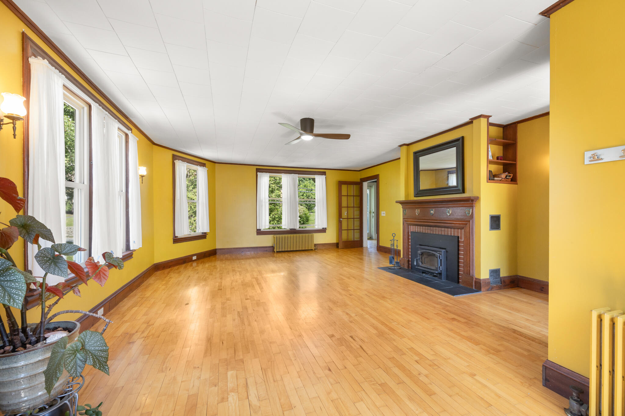 212 Main Street Orono, ME 04473 - Photo 24 of 52 Family Room