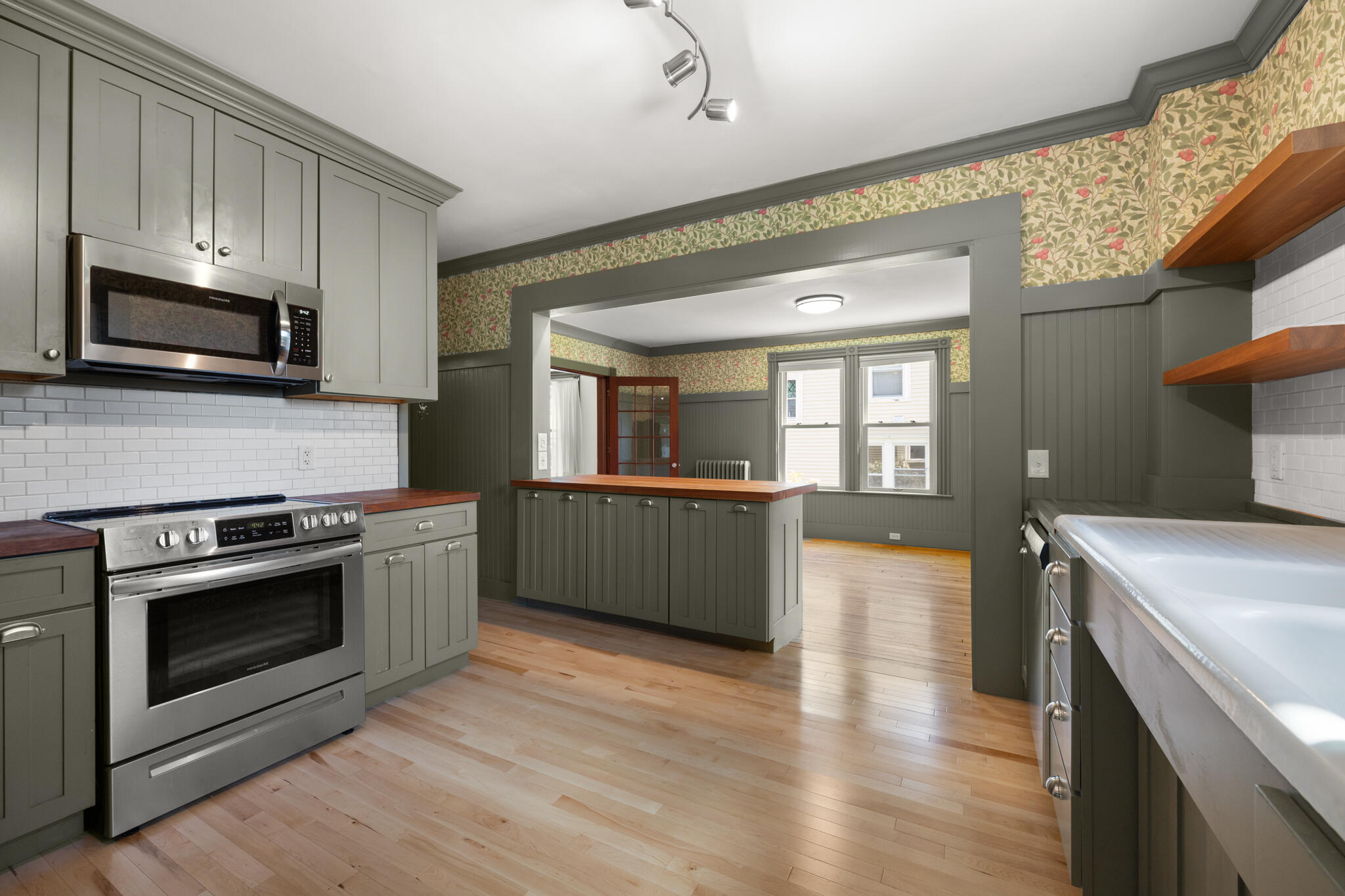 212 Main Street Orono, ME 04473 - Photo 5 of 52 Kitchen