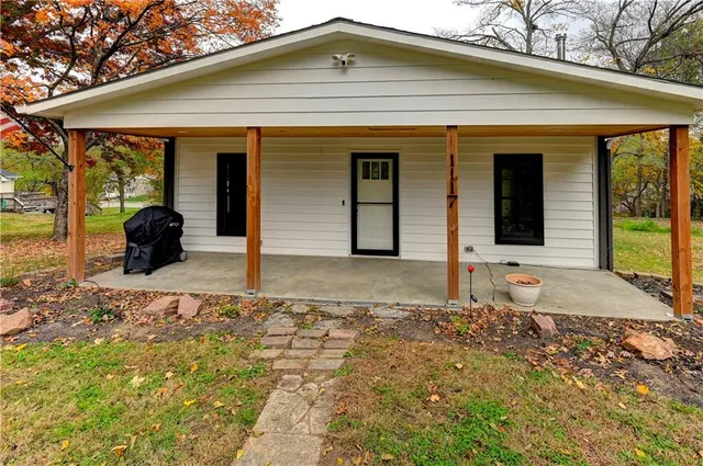 $239,000 | 1117 1st Street, Platte City, MO 64079