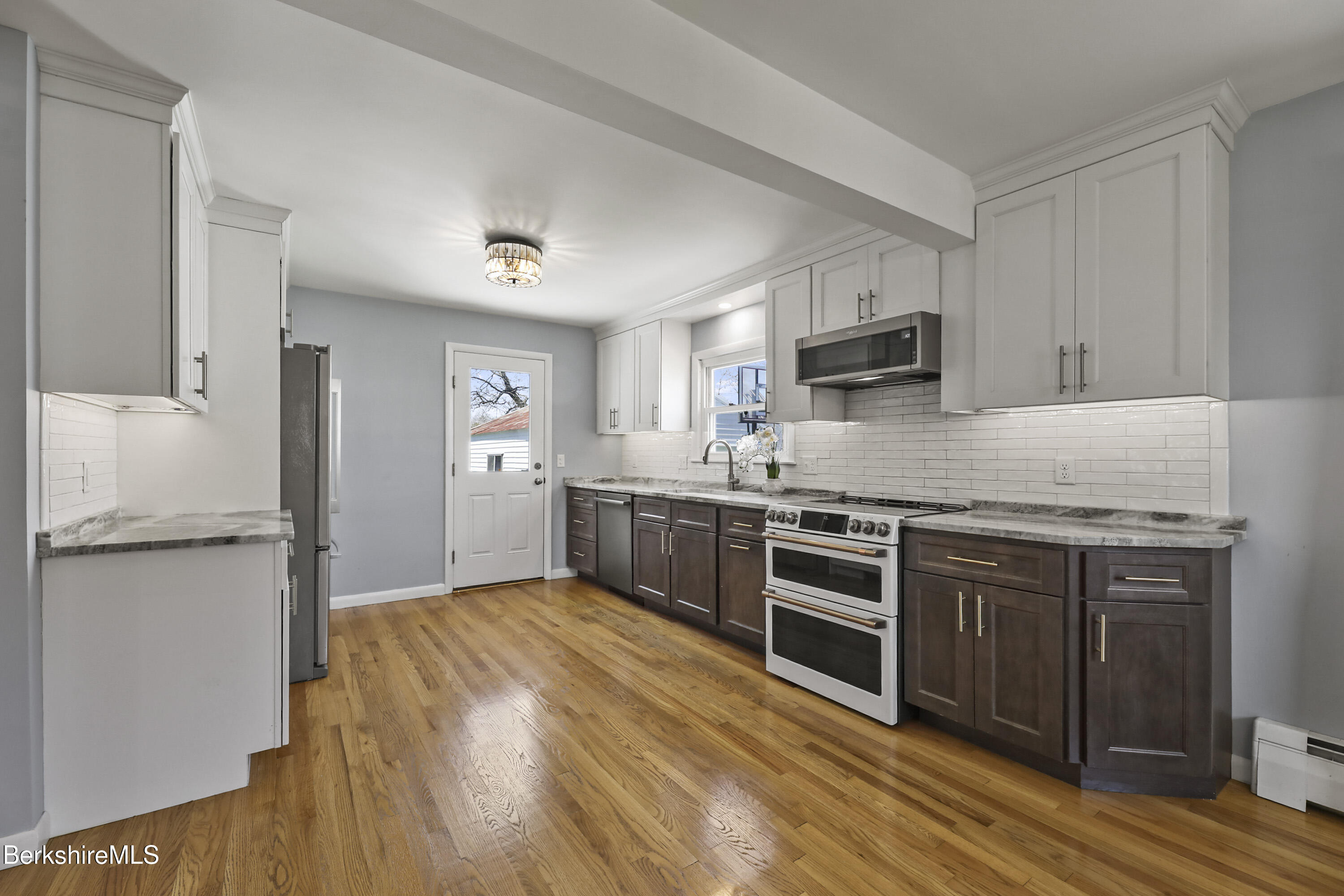 28 State Street Pittsfield, MA 01201 - Photo 11 of 42 60 Kitchen