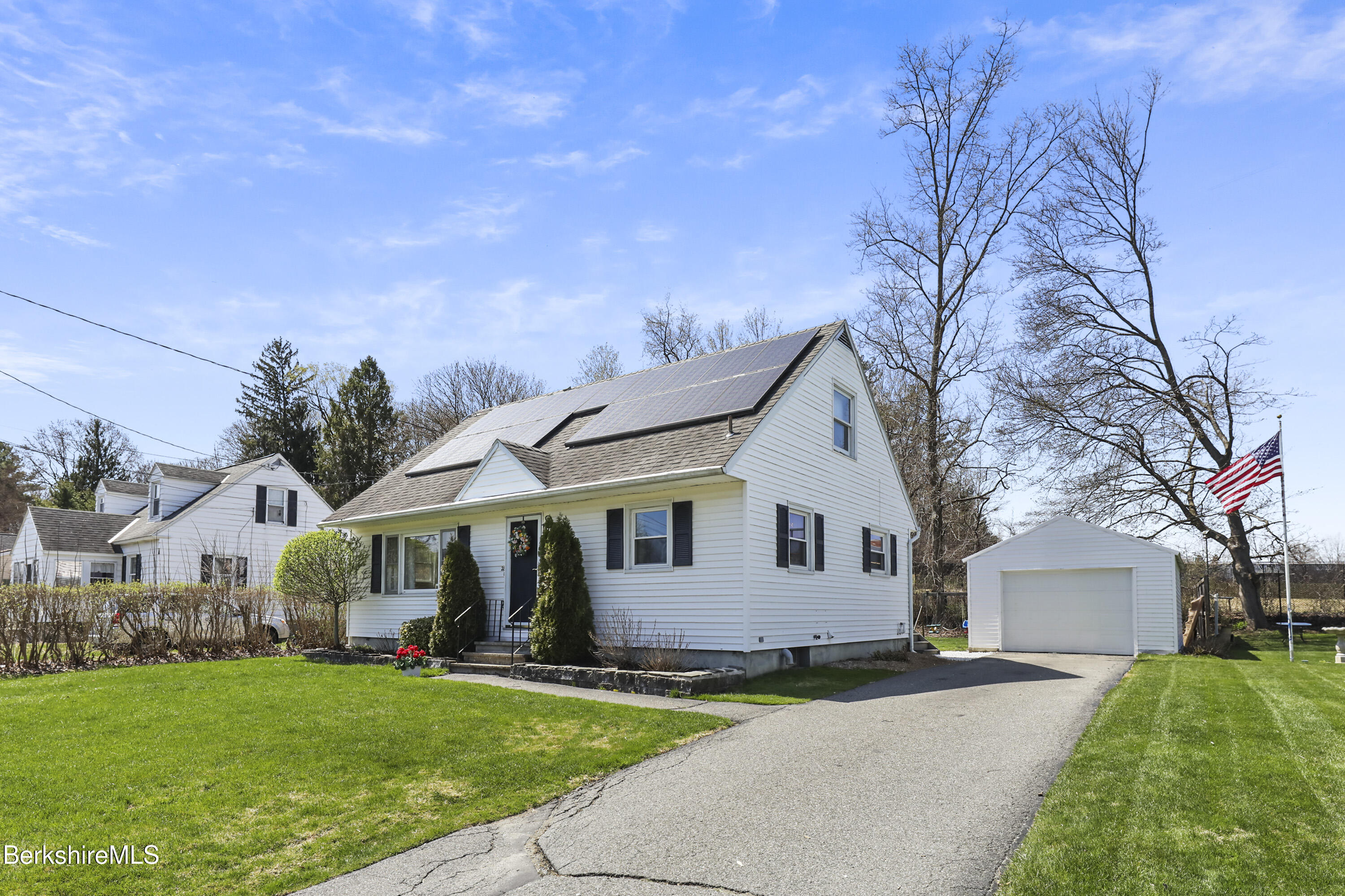 28 State Street Pittsfield, MA 01201 - Photo 2 of 42 15 Exterior Front