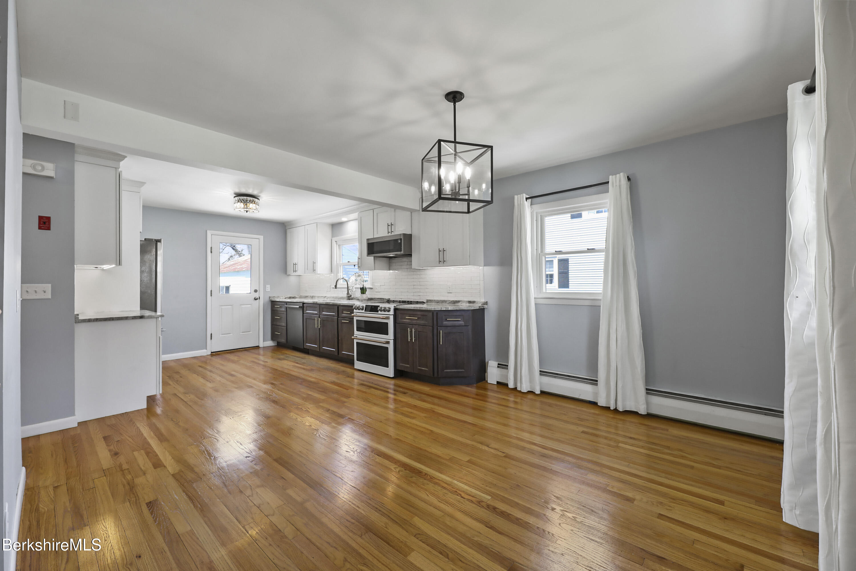 28 State Street Pittsfield, MA 01201 - Photo 8 of 42 45 Dining Room