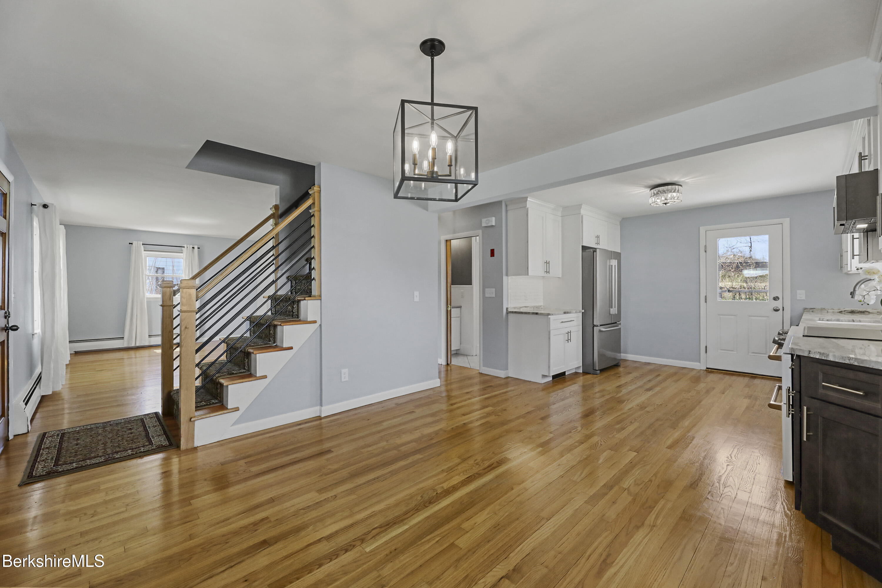 28 State Street Pittsfield, MA 01201 - Photo 9 of 42 50 Dining Room