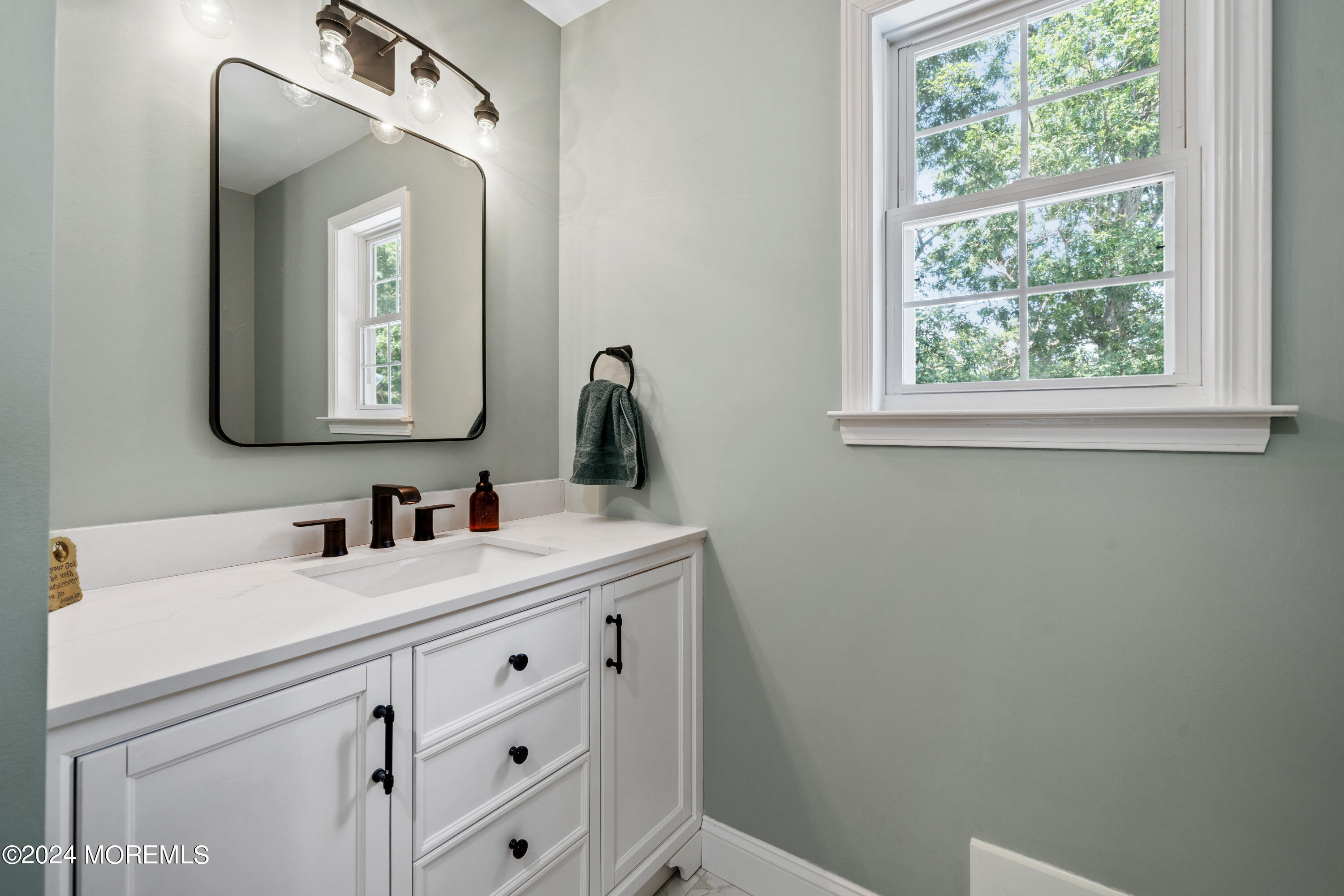 128 Commodore Road Manahawkin, NJ 08050 - Photo 32 of 43 30