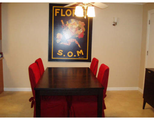 62 Jacqueline Road, Unit 12 Waltham, MA 02452 - Photo 3 of 14 Gallery Image 3