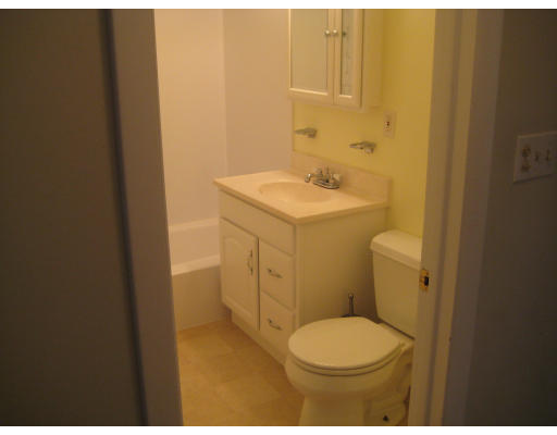 62 Jacqueline Road, Unit 12 Waltham, MA 02452 - Photo 6 of 14 Gallery Image 6