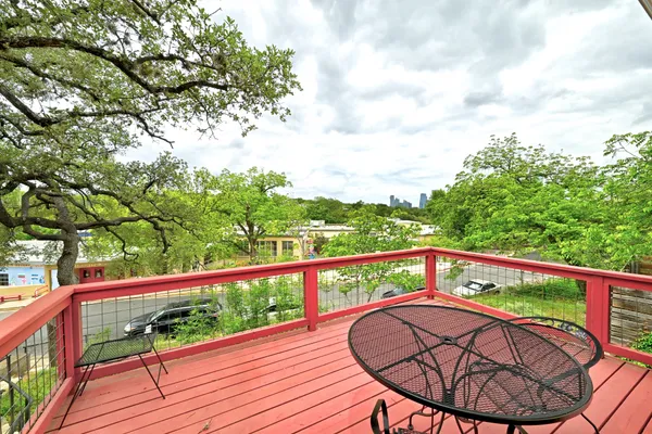 $725,000 | 2003 Alameda Drive, Austin, TX 78704