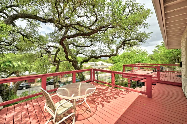 $725,000 | 2003 Alameda Drive, Austin, TX 78704
