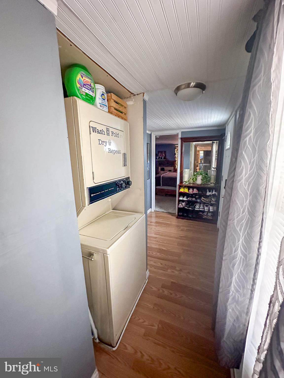 112 Trailway Road Middle River, MD 21220 - Photo 29 of 32 a view of a hallway with furniture and a window