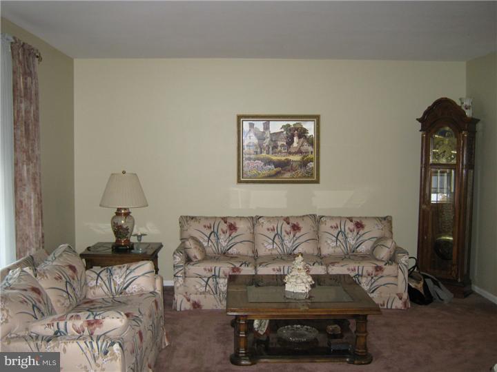 408 Cambridge Road Brookhaven, PA 19015 - Photo 9 of 13 Living Room