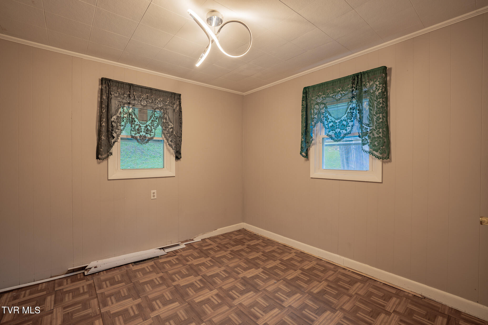1380 Allison Gap Road Saltville, VA 24370 - Photo 15 of 35 1R9A7159-HDR