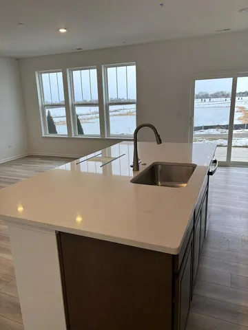 $2,850 | 450 Hathaway Lane, Unit 450, Oswego, IL 60543