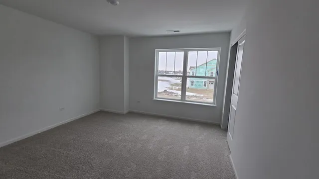 $2,850 | 450 Hathaway Lane, Unit 450, Oswego, IL 60543