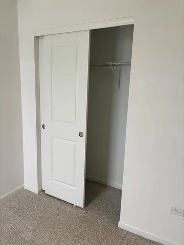 $2,850 | 450 Hathaway Lane, Unit 450, Oswego, IL 60543