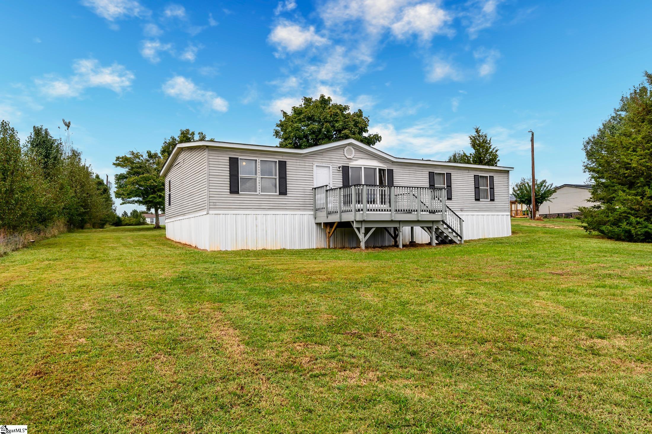 1121 Blount Road Belton, SC 29627 - Photo 2 of 32