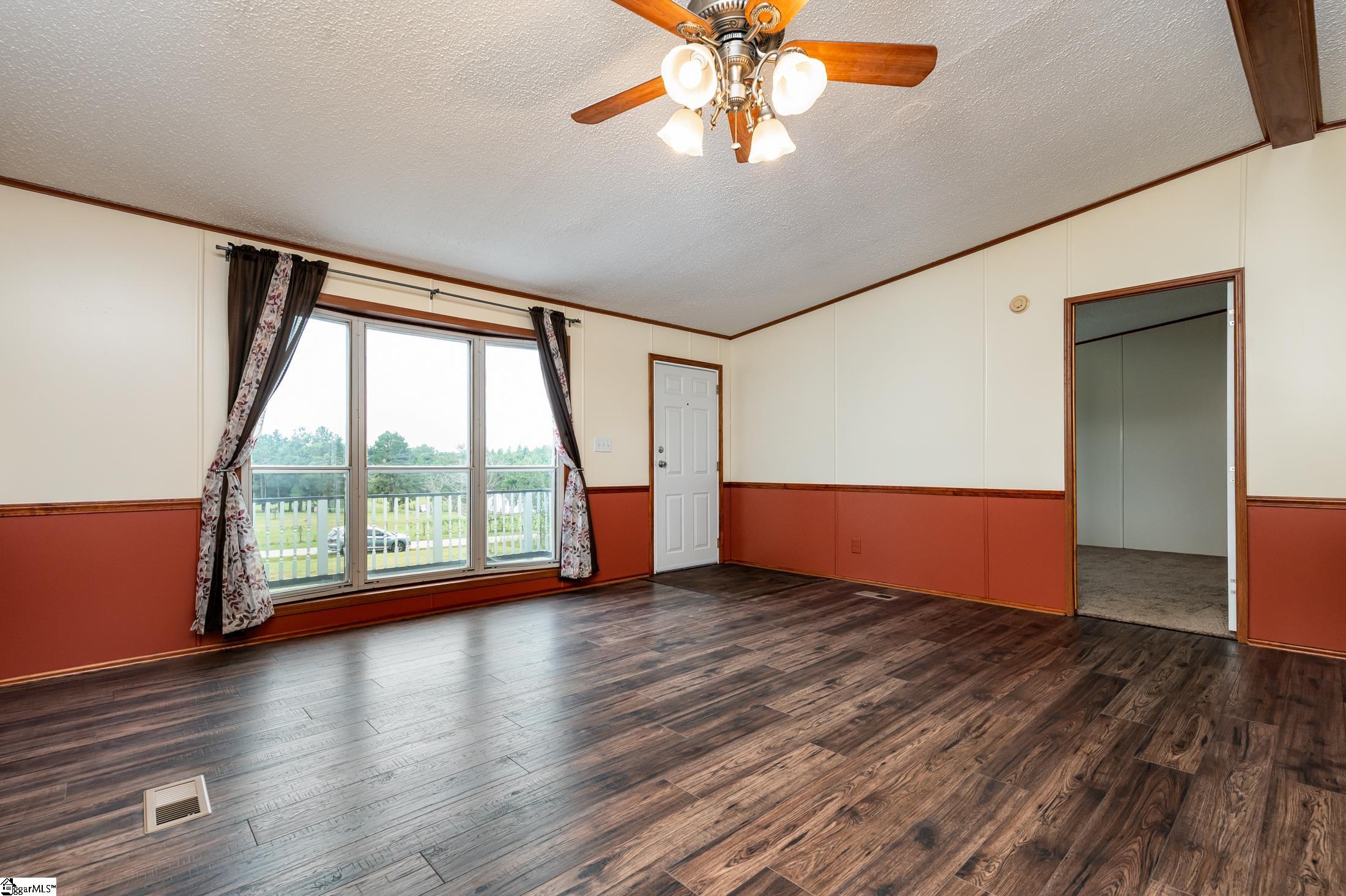 1121 Blount Road Belton, SC 29627 - Photo 11 of 32