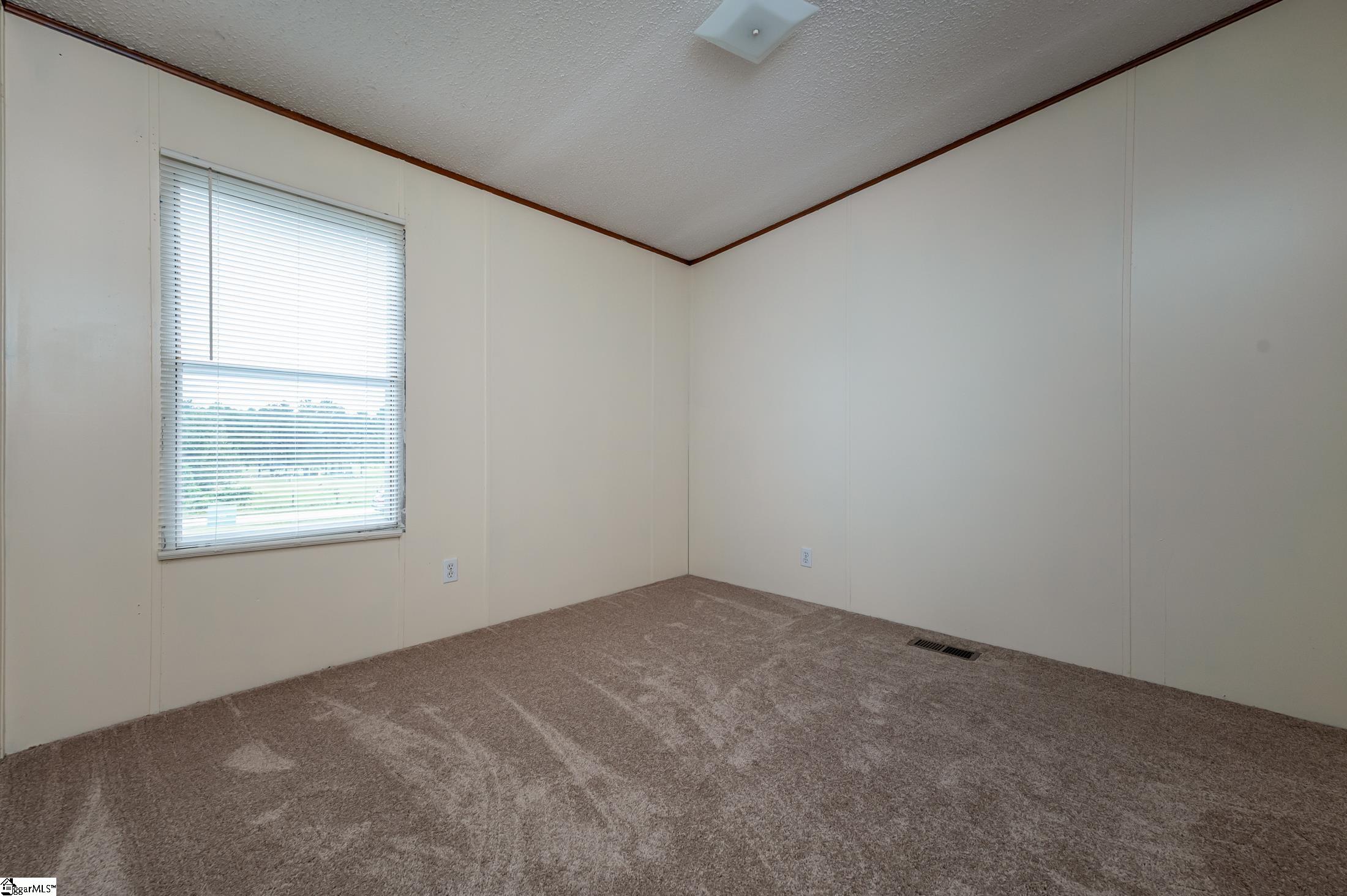 1121 Blount Road Belton, SC 29627 - Photo 14 of 32