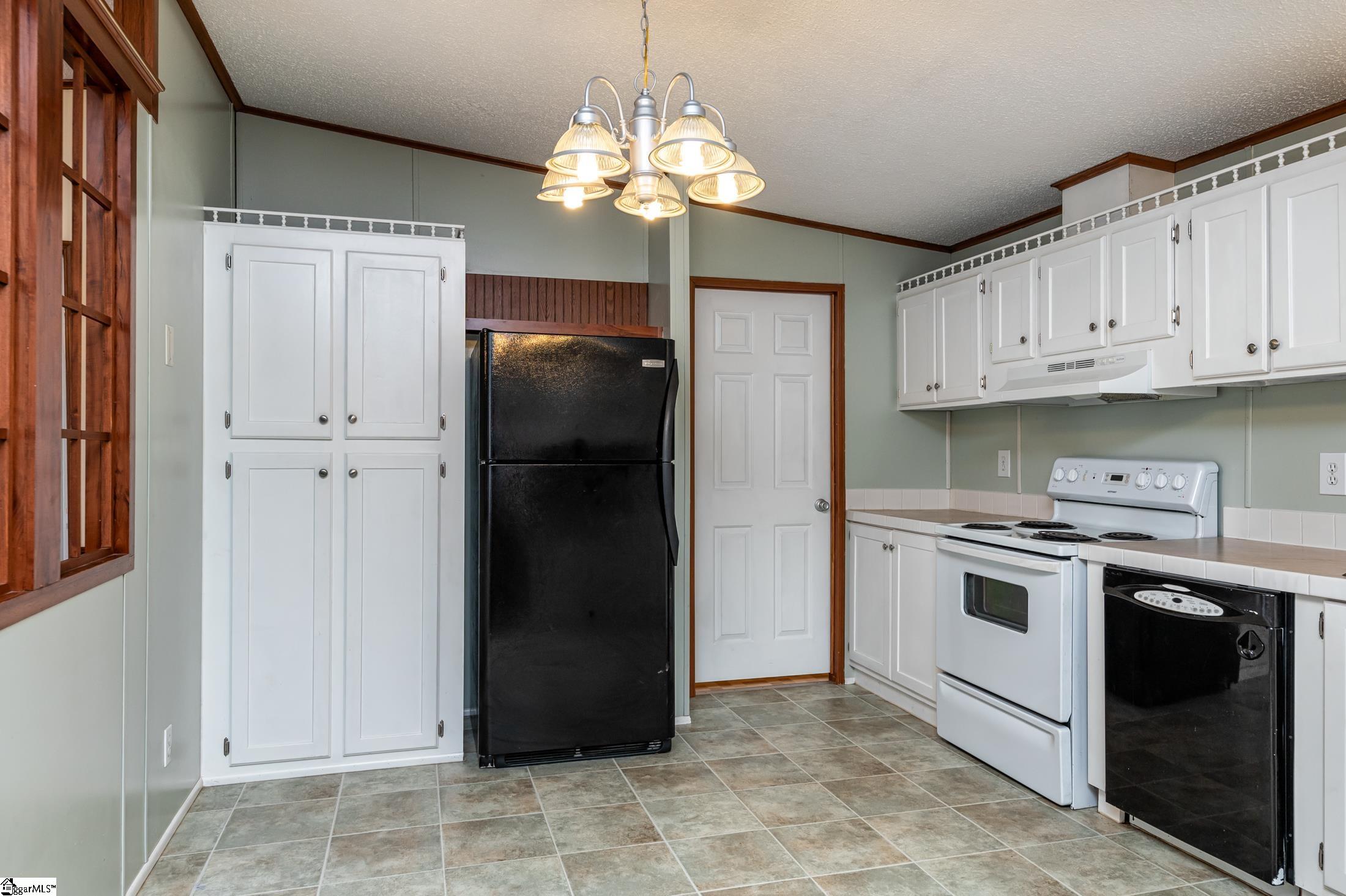1121 Blount Road Belton, SC 29627 - Photo 17 of 32