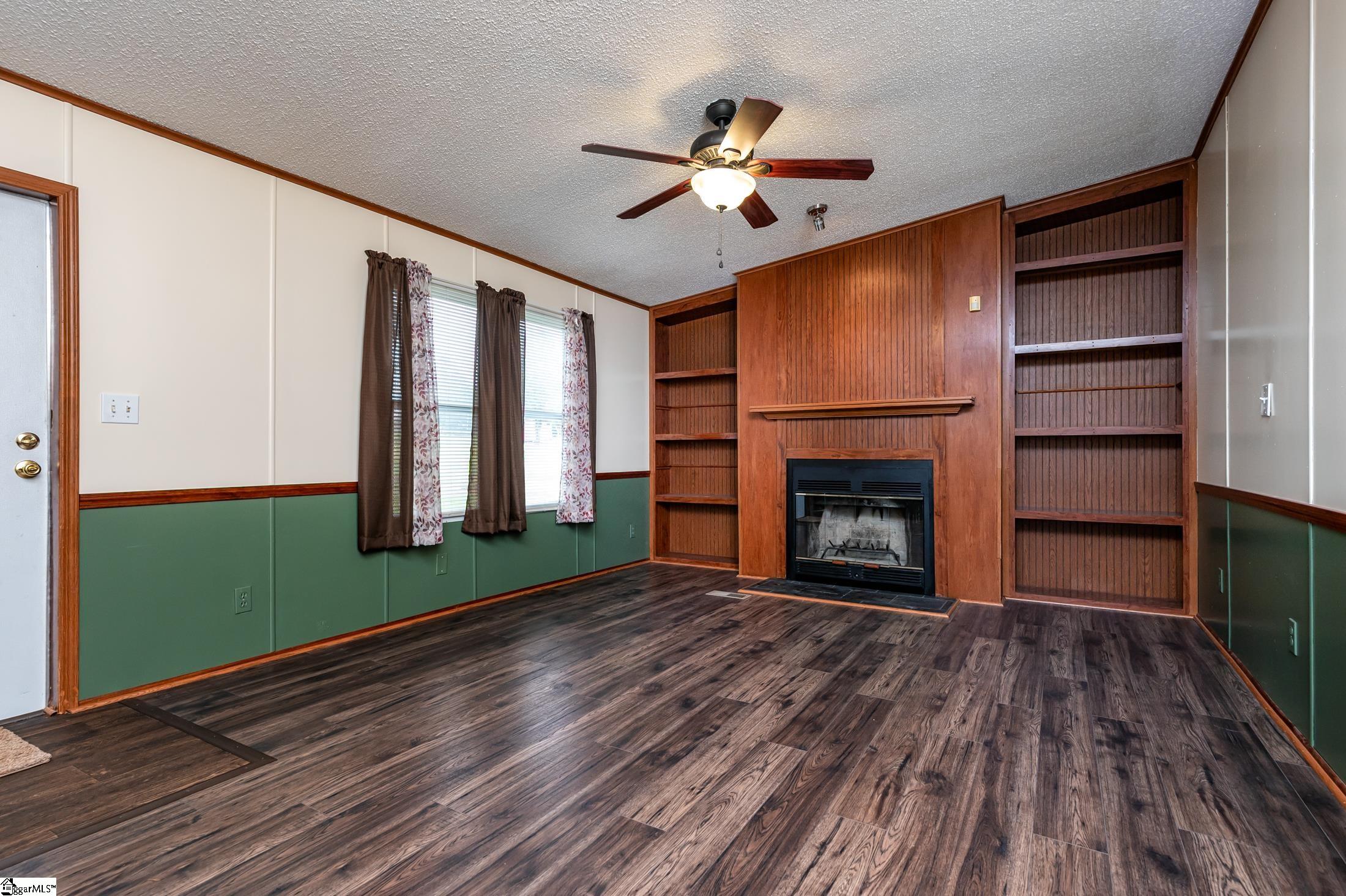 1121 Blount Road Belton, SC 29627 - Photo 3 of 32