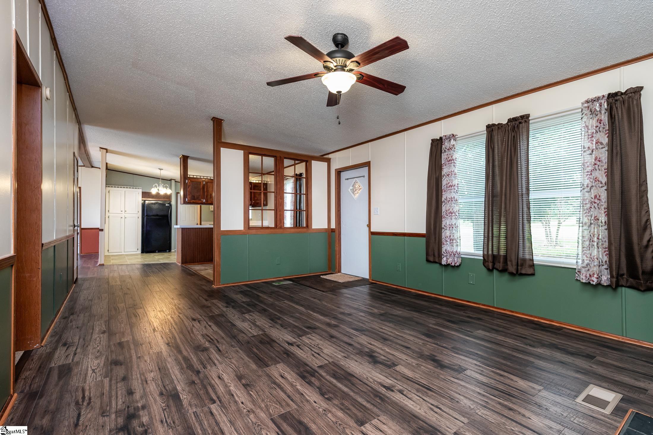 1121 Blount Road Belton, SC 29627 - Photo 4 of 32