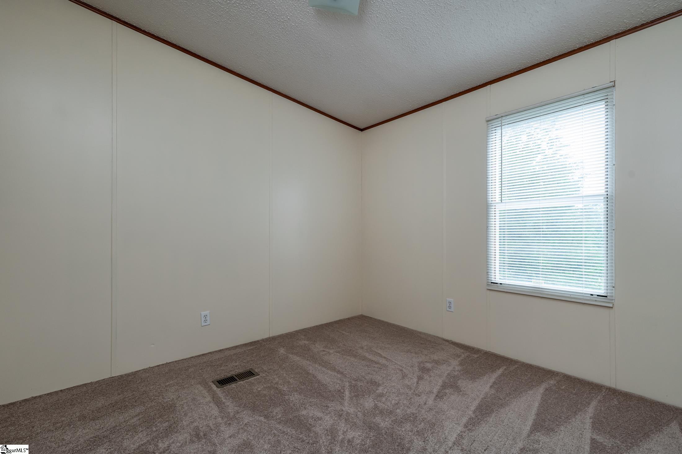 1121 Blount Road Belton, SC 29627 - Photo 6 of 32