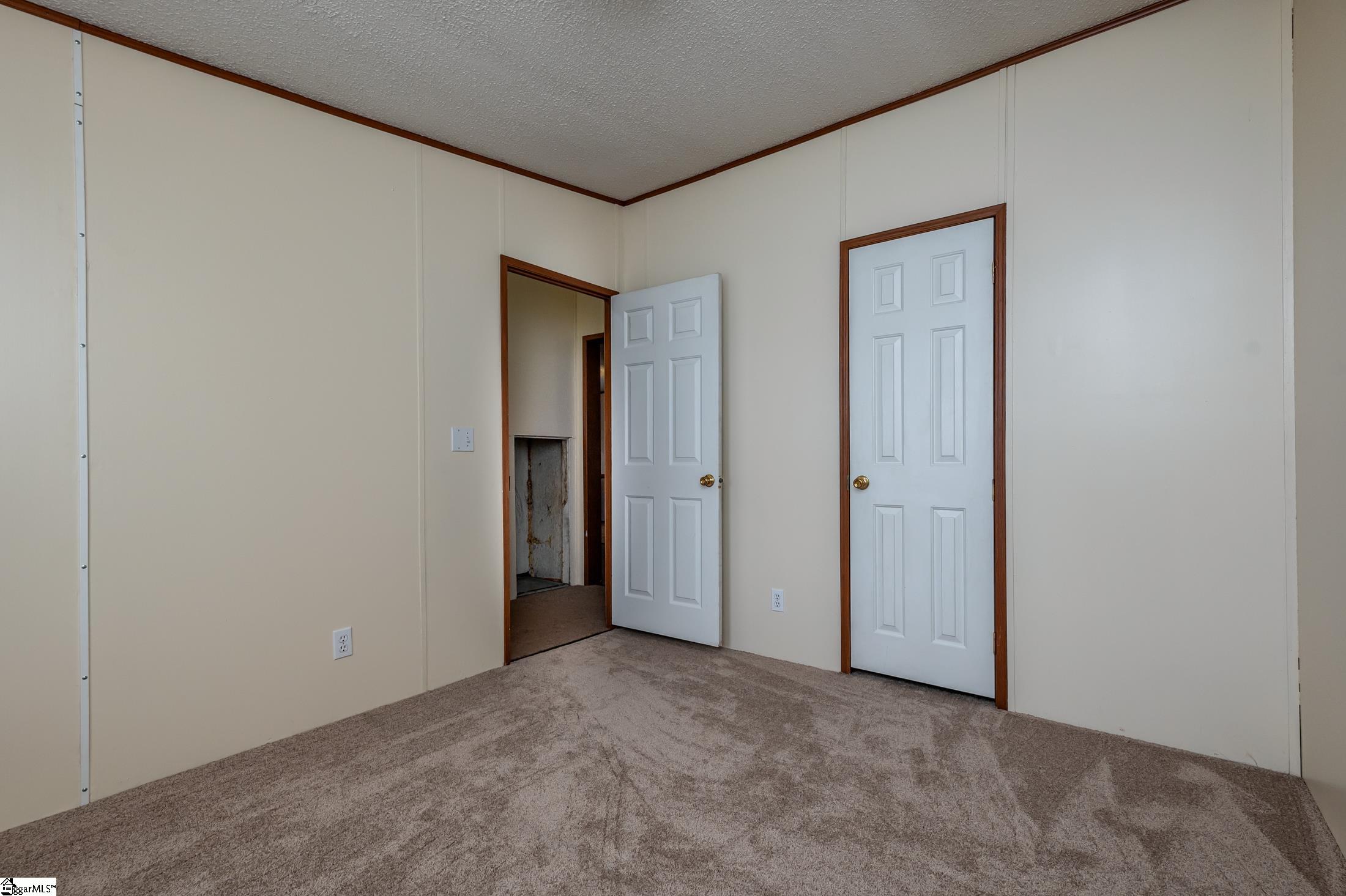 1121 Blount Road Belton, SC 29627 - Photo 10 of 32